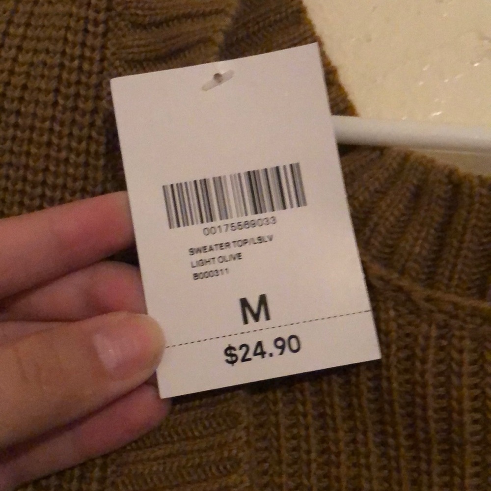 Light olive sweater - Picture 3 of 4